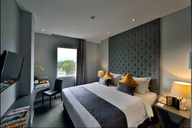 Serela Cihampelas By Kagum Hotels Bandung Exterior foto