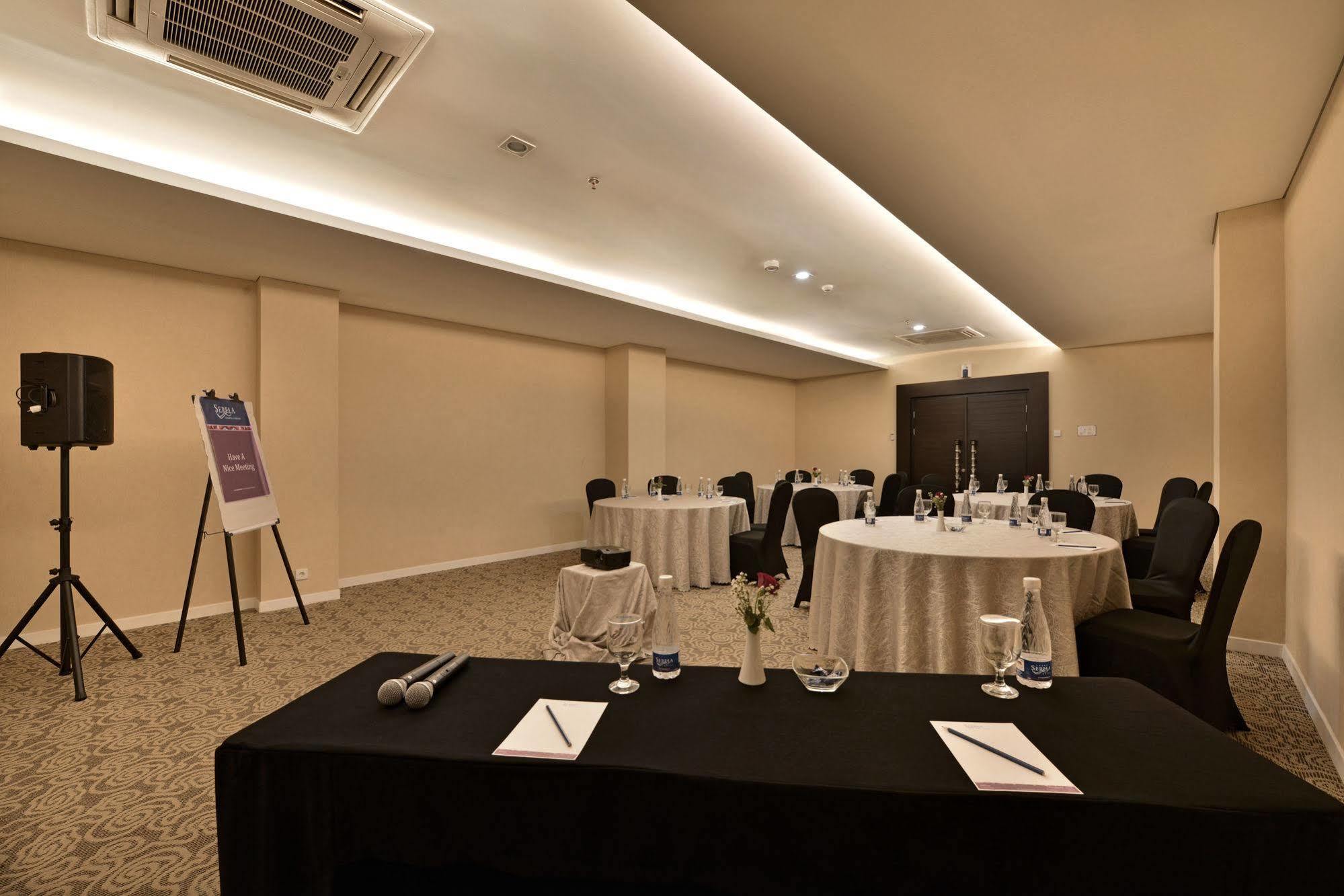Serela Cihampelas By Kagum Hotels Bandung Exterior foto